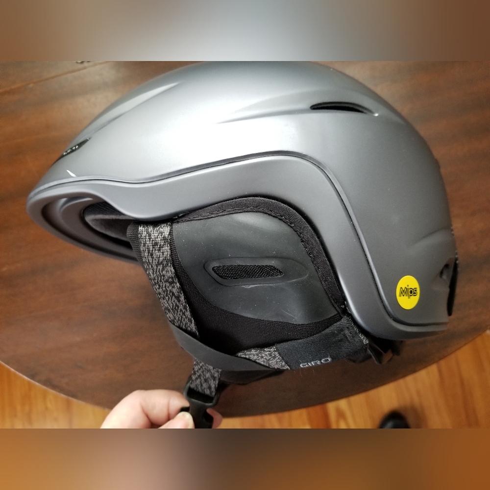 Ski helmet Giro. Women's small in gray. Worn a few times.